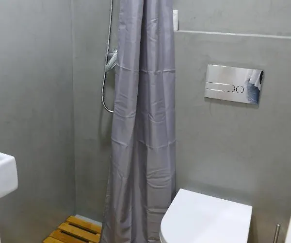 Eca - Centro Historico Лейрия