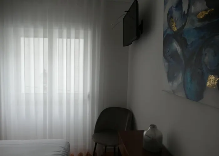 Eca - Centro Historico Лейрия