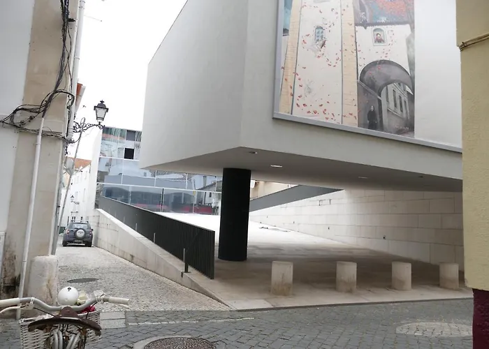 Eca - Centro Historico * Лейрия